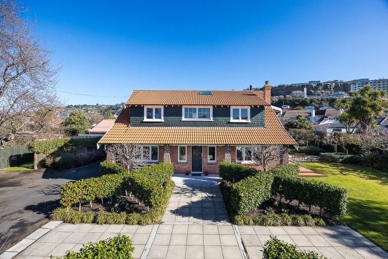 Photo of property in 370 Bay View Road, Saint Clair, Dunedin, 9012