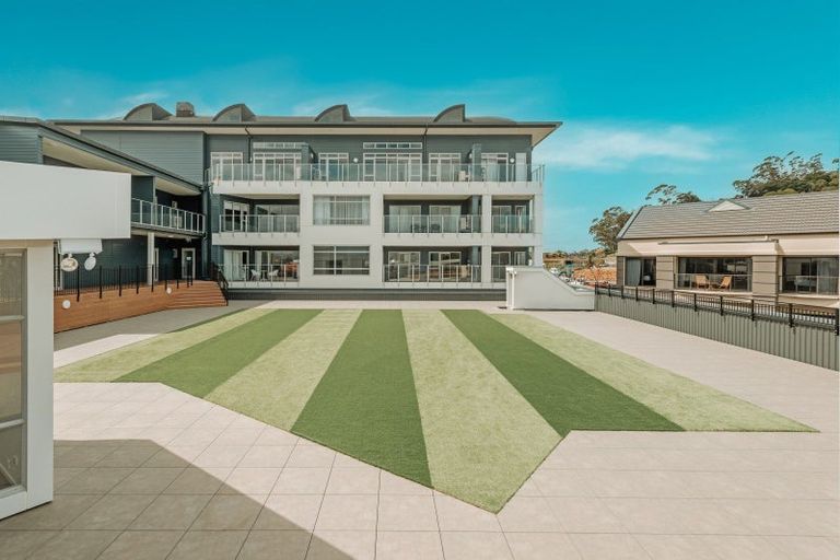 Photo of property in 1/4 Reads Quay, Gisborne, 4010