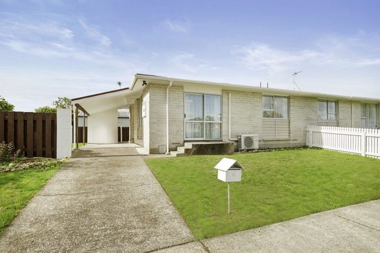Photo of property in 2/12 Tacoma Drive, Totara Park, Upper Hutt, 5018