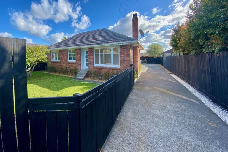 Photo of property in 626 Te Atatu Road, Te Atatu Peninsula, Auckland, 0610