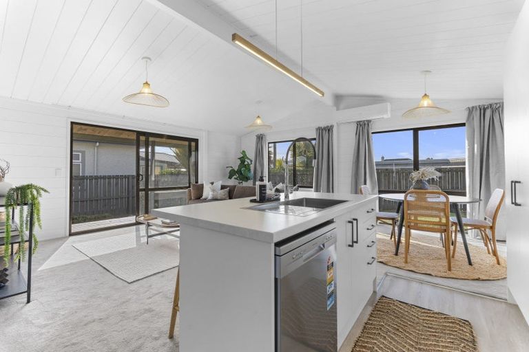 Photo of property in 247 Tukapa Street, Westown, New Plymouth, 4310