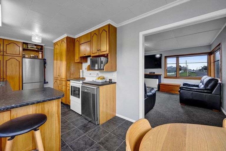 Photo of property in 26 Tawhiti Road, Hawera, 4610