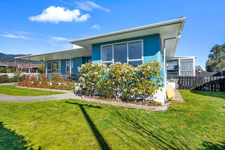 Photo of property in 8 Lemari Avenue, Stoke, Nelson, 7011