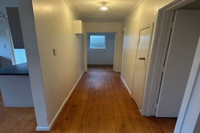 Photo of property in 190a Lake Road, Northcote, Auckland, 0627
