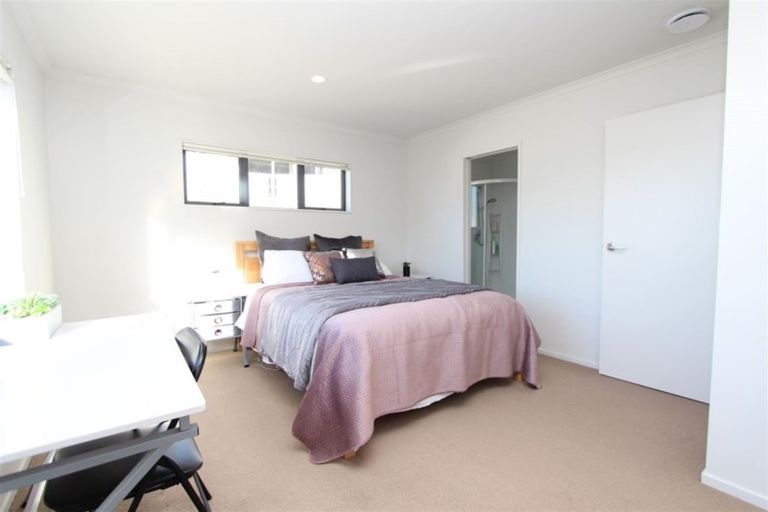 Photo of property in 64 Waverton Terrace, Churton Park, Wellington, 6037