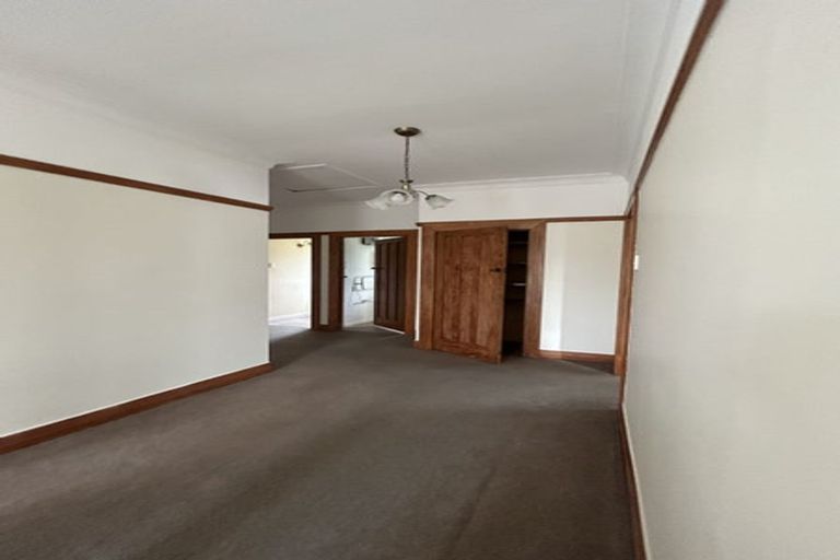 Photo of property in 227 The Parade, Island Bay, Wellington, 6023