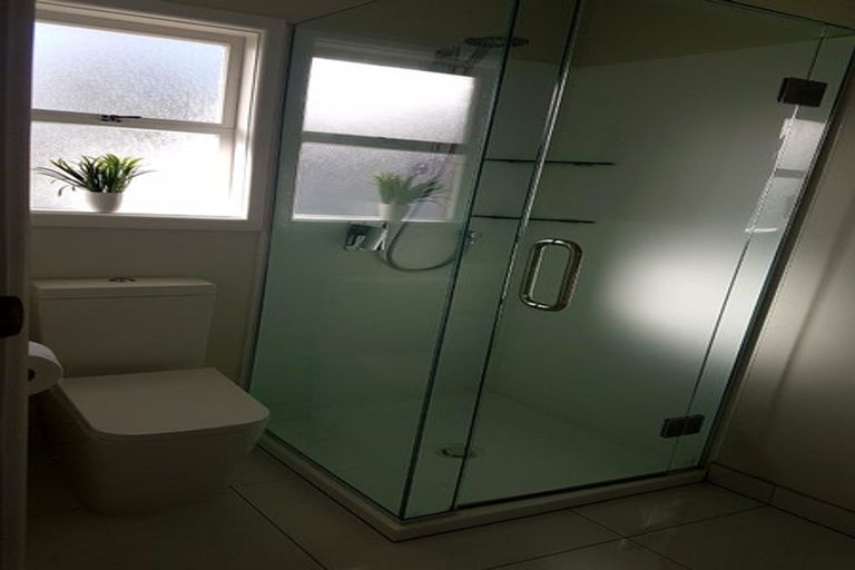 Photo of property in 4/27 Nikau Street, New Lynn, Auckland, 0600