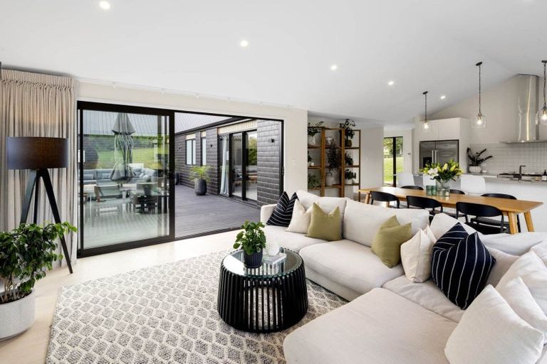 Photo of property in 15 Fraser Road, Pokeno, 2471