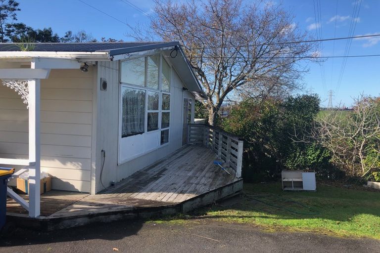 Photo of property in 334 Triangle Road, Massey, Auckland, 0614