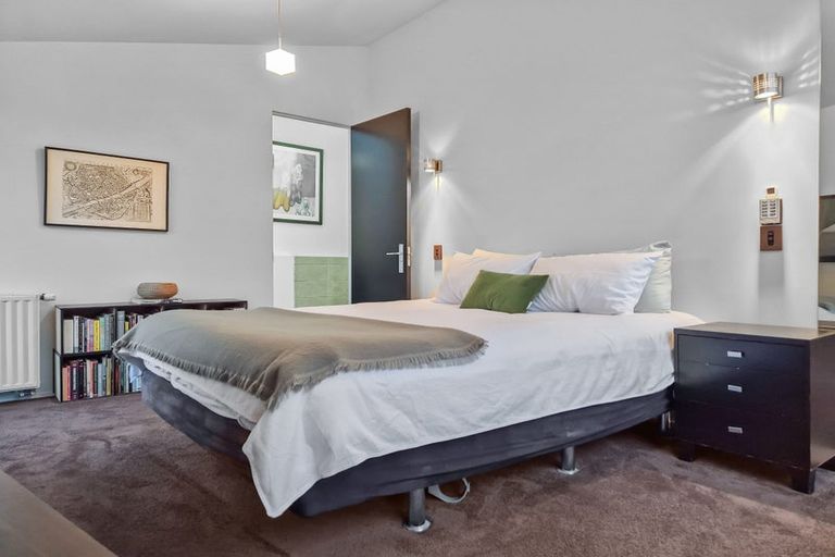 Photo of property in 64a Orangi Kaupapa Road, Northland, Wellington, 6012