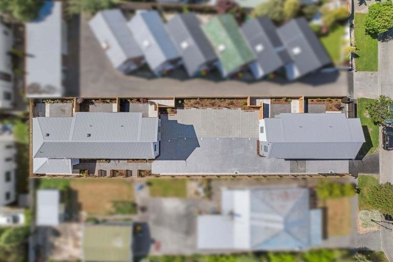 Photo of property in 65 Thackeray Place, Waltham, Christchurch, 8023