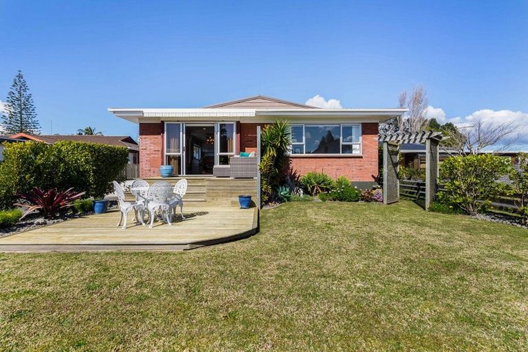Photo of property in 1/6 Manuka Street, Orewa, 0931