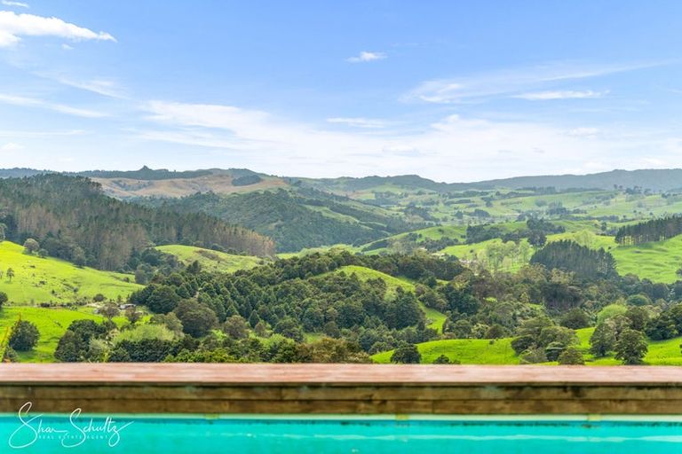 Photo of property in 338 Wairere Road, Waitakere, Henderson, 0782