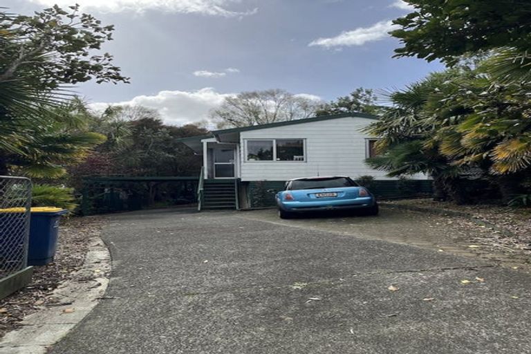 Photo of property in 23 Imperial Place, Henderson, Auckland, 0612