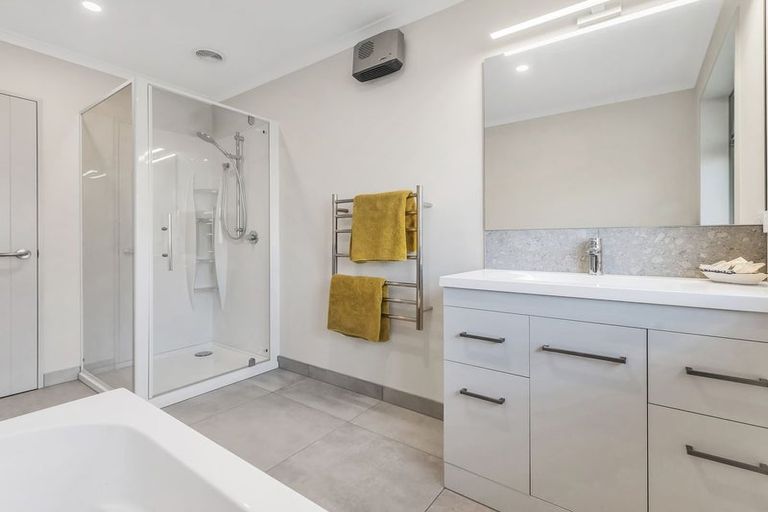 Photo of property in 4 Cressy Place, Darfield, 7510