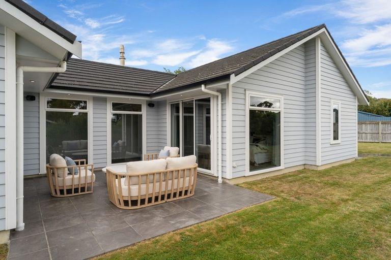 Photo of property in 46 Resolution Drive, Whitby, Porirua, 5024