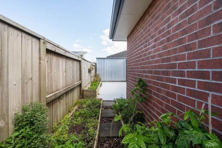 Photo of property in 36 Komata Crescent, Papamoa Beach, Papamoa, 3118