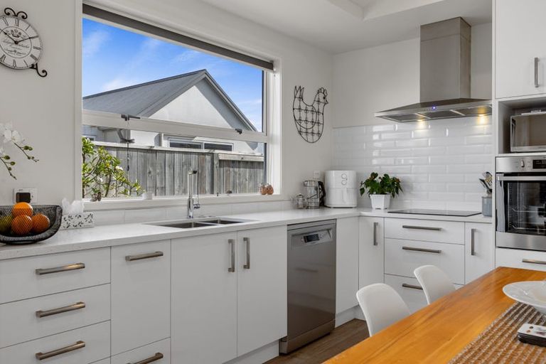 Photo of property in 10 Chain Place, Papamoa, 3118