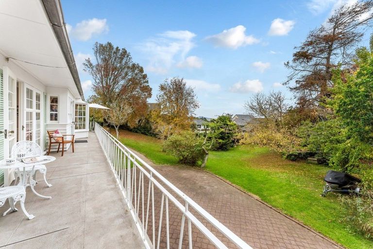 Photo of property in 110 Mellons Bay Road, Mellons Bay, Auckland, 2014
