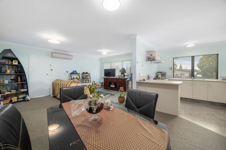 Photo of property in 11unit Mckee Avenue, Fenton Park, Rotorua, 3010