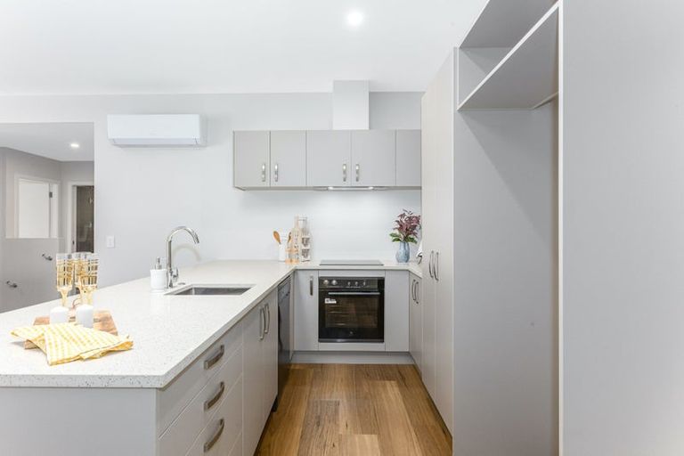 Photo of property in 4 Tradewinds Drive, Whitby, Porirua, 5024