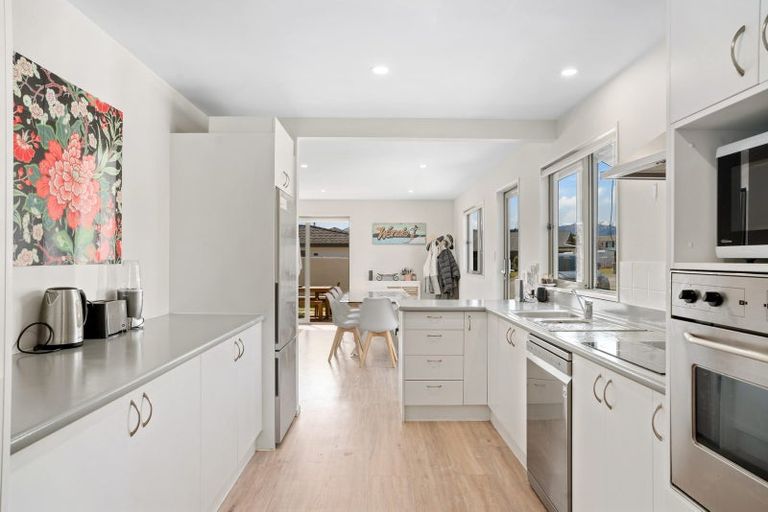 Photo of property in 17a Mataraki Place, Wanaka, 9305