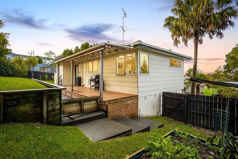 Photo of property in 58 Hartley Terrace, Massey, Auckland, 0614