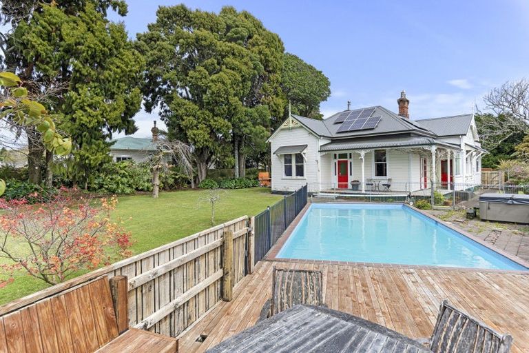 Photo of property in 40 Princess Street, Waitara, 4320