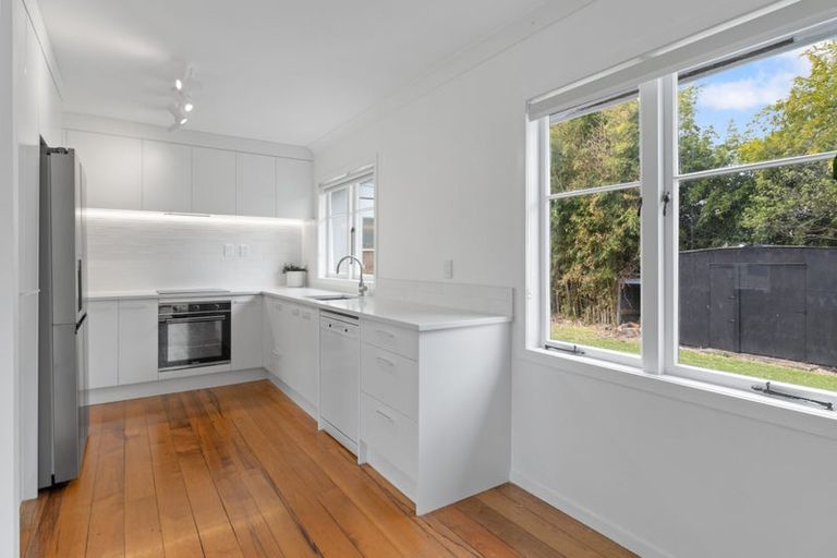 Photo of property in 6c Williams Place, Fairfield, Hamilton, 3214