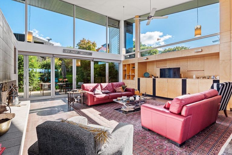 Photo of property in 44-46 Park Street, Queenstown, 9300