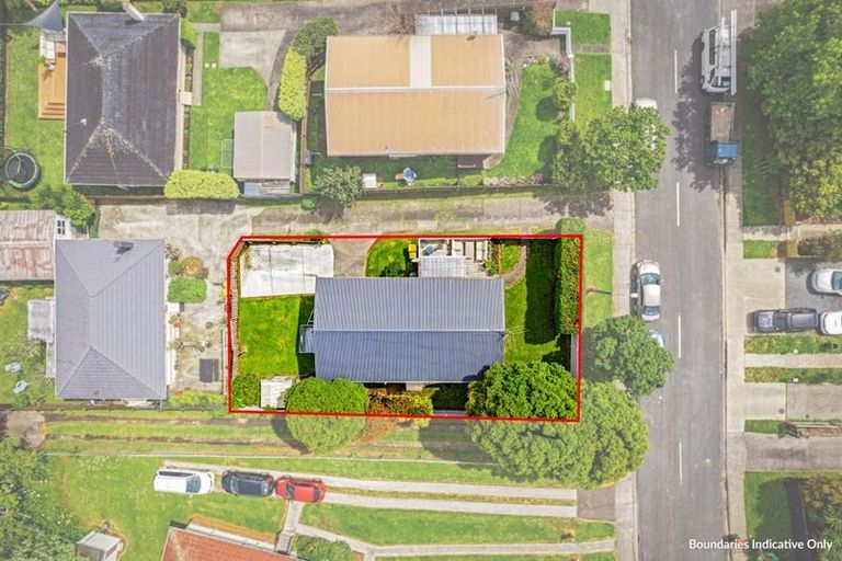 Photo of property in 80 Kervil Avenue, Te Atatu Peninsula, Auckland, 0610