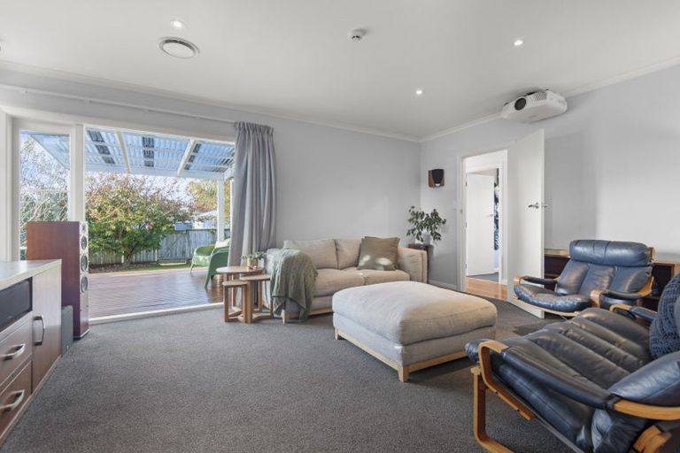 Photo of property in 1 Sinclair Avenue, Highbury, Palmerston North, 4412