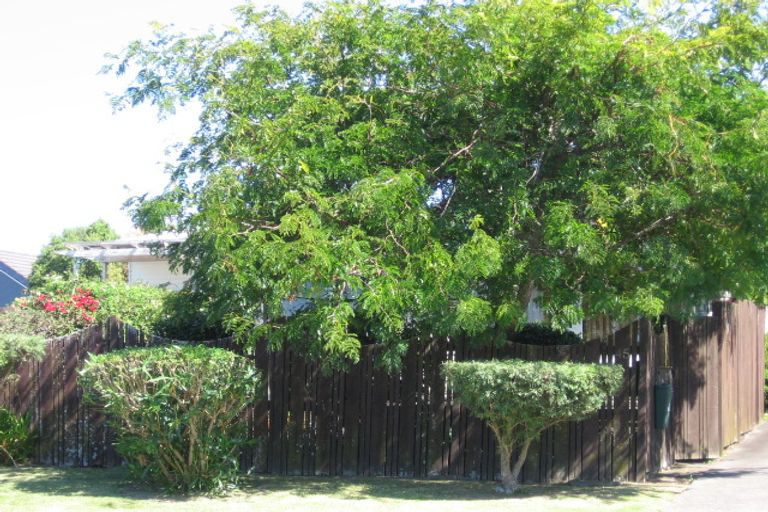 Photo of property in 1/45 Castor Bay Road, Castor Bay, Auckland, 0620