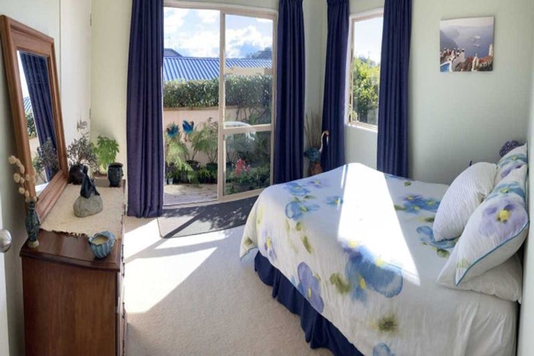 Photo of property in 2/71 Balmain Road, Birkenhead, Auckland, 0626