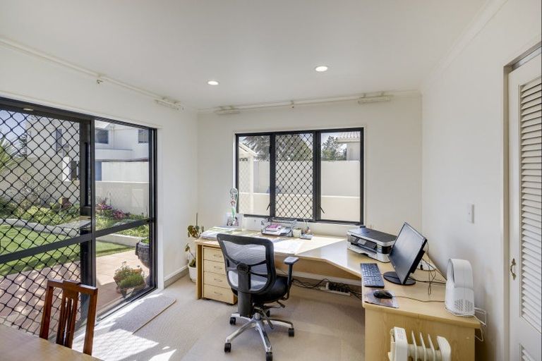Photo of property in 24 The Esplanade, Westshore, Napier, 4110