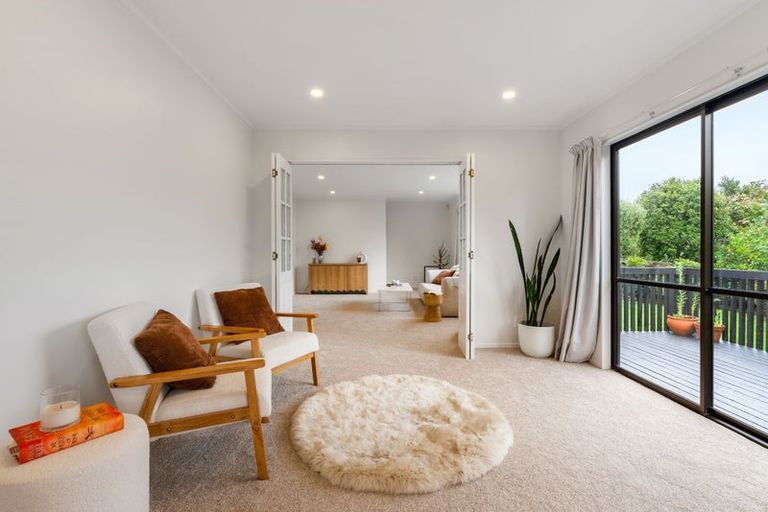 Photo of property in 64 Woodman Drive, Tawa, Wellington, 5028