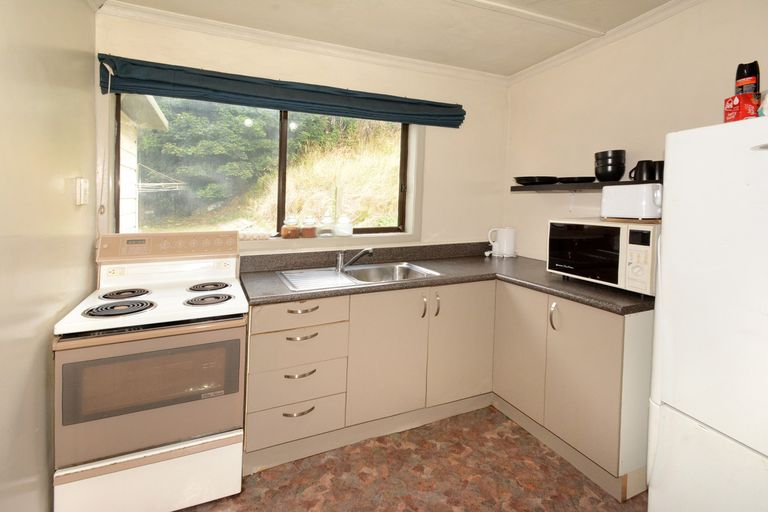 Photo of property in 145 Ravensbourne Road, Ravensbourne, Dunedin, 9022