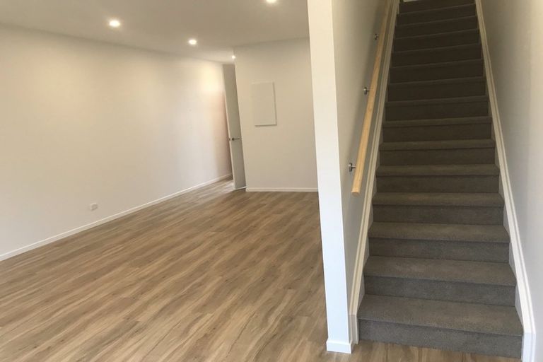 Photo of property in 33 Peihana Road, Hobsonville, Auckland, 0616