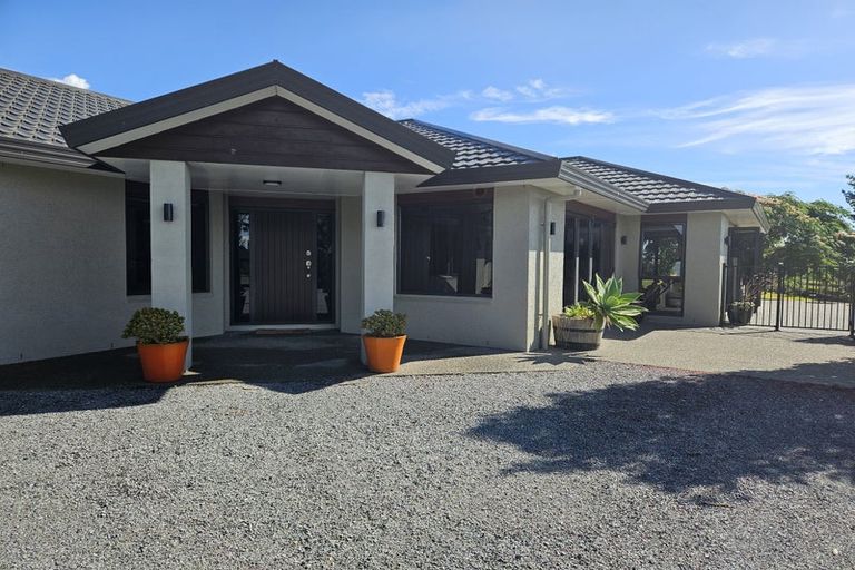 Photo of property in 94 Pohutukawa Drive, Levin, 5571