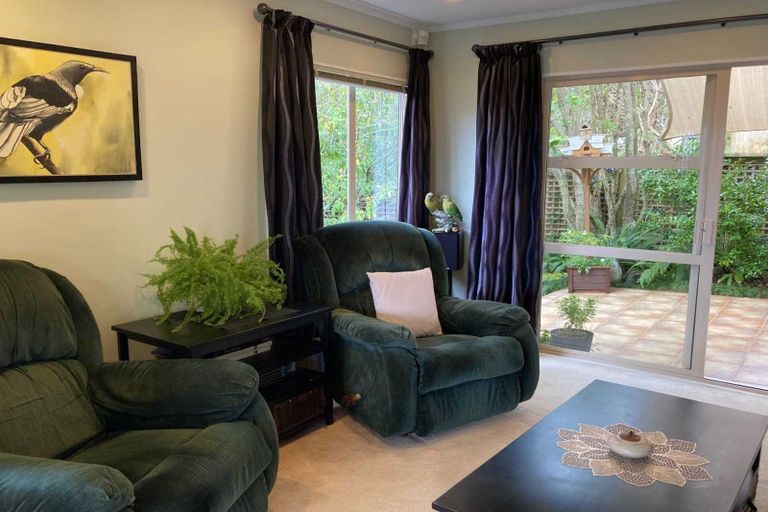 Photo of property in 2/71 Balmain Road, Birkenhead, Auckland, 0626