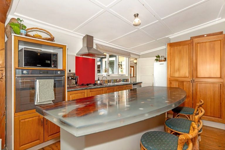 Photo of property in 15 Domain Road, Ormond, Gisborne, 4071