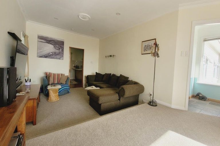 Photo of property in 70 Rawhiti Road, Pukerua Bay, 5026