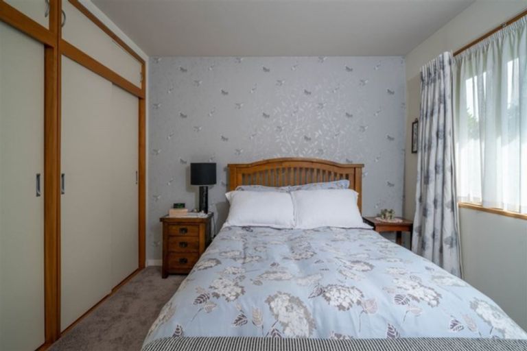 Photo of property in 215 Wairakei Road, Bryndwr, Christchurch, 8053