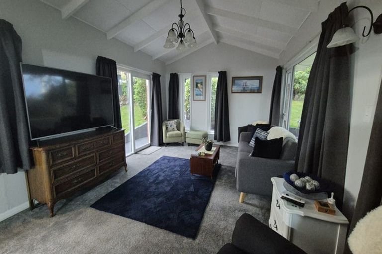 Photo of property in 16 Salmond Street, Halfway Bush, Dunedin, 9010