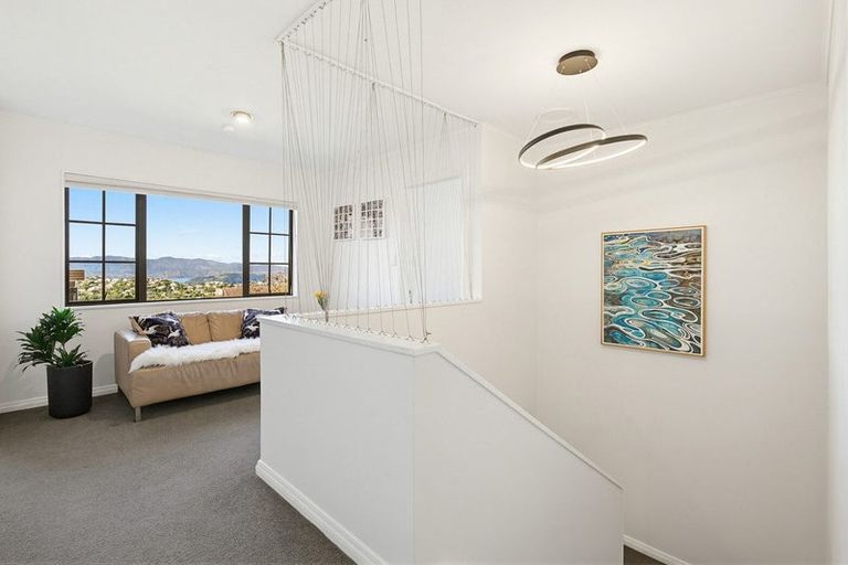Photo of property in 11 Ramphal Terrace, Khandallah, Wellington, 6035