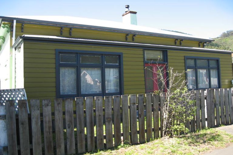 Photo of property in 9 Waimea Road, Nelson South, Nelson, 7010