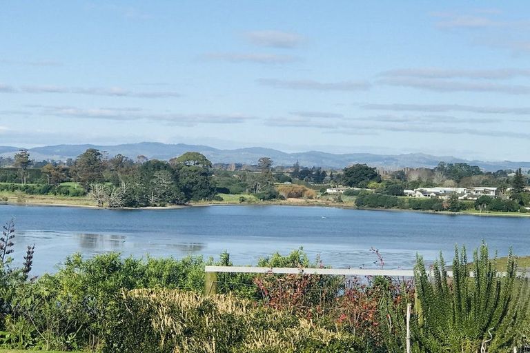 Photo of property in 37 Bert Wall Drive, Omokoroa, 3114