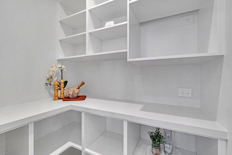 Photo of property in 35 Crossley Avenue, Woodend, 7610