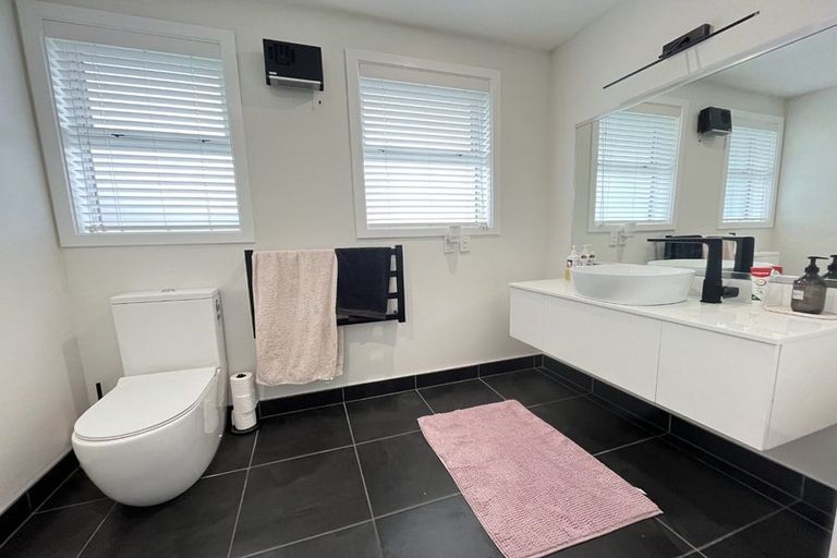 Photo of property in 28 Ingrid Street, Parklands, Christchurch, 8083