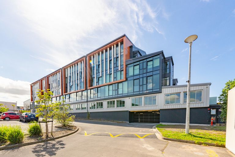 Photo of property in 5f/30 Westward Ho, Glen Eden, Auckland, 0602
